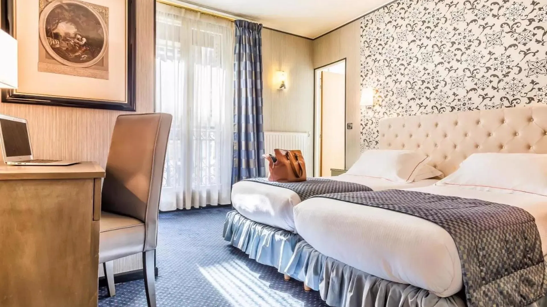 Regence Hotel Paris